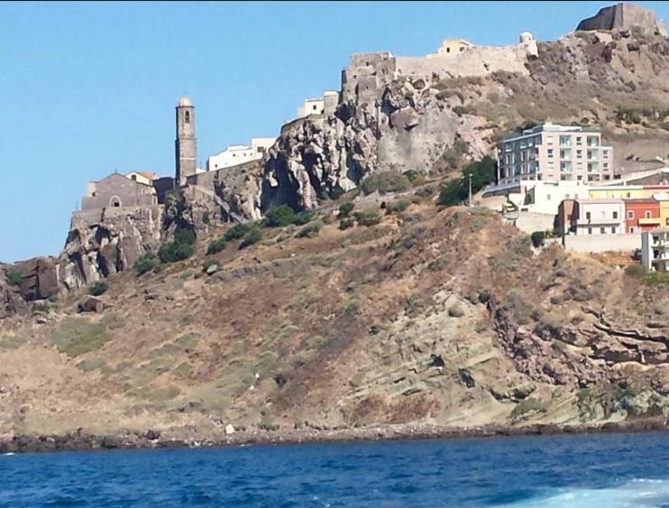 La Terrazza Di Archimede Bed & Breakfast Castelsardo Bagian luar foto